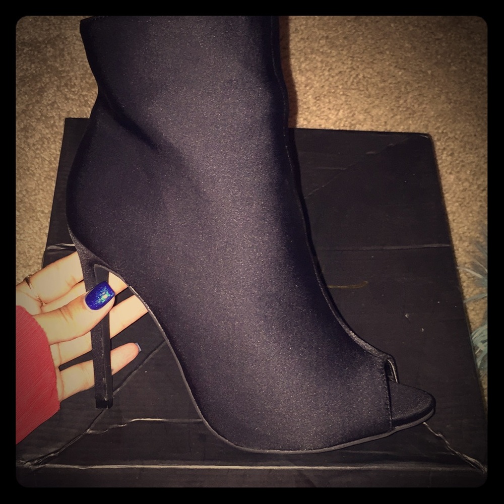 Women’s size 7.5 heels